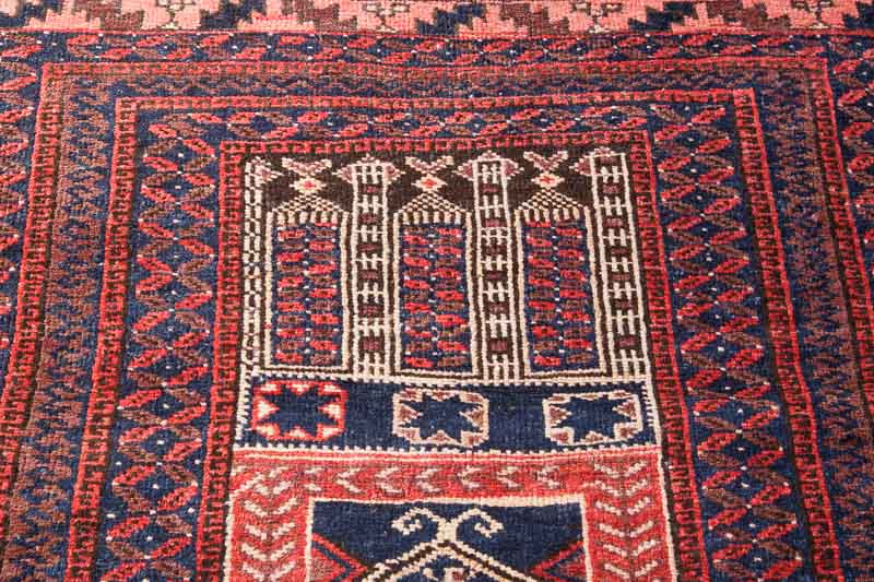 8237 Semi Antique Persian Baluch Prayer Rug 107x144cm (3.6 x 4.8ft)